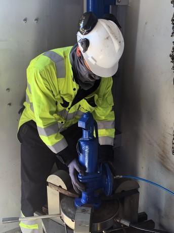 Valve testing